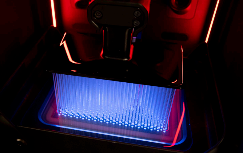 大批量生產(chǎn)終端零件，高性能3D打印設(shè)備光固化