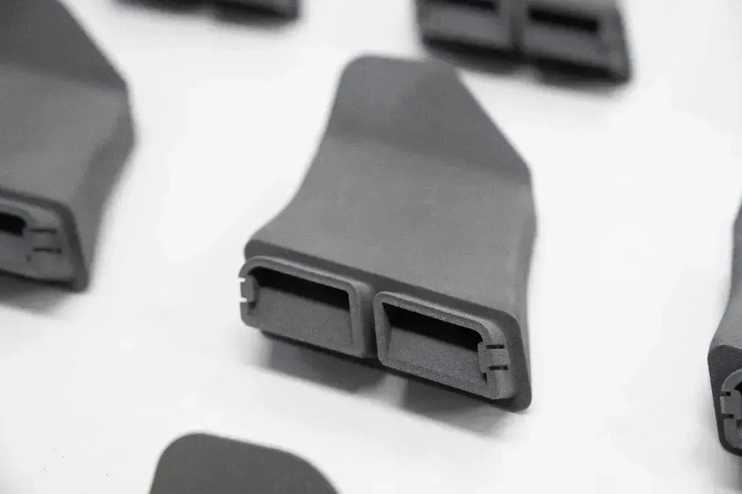 Markforged 連續(xù)碳纖維3D打印機在汽車行業(yè)的應(yīng)用
